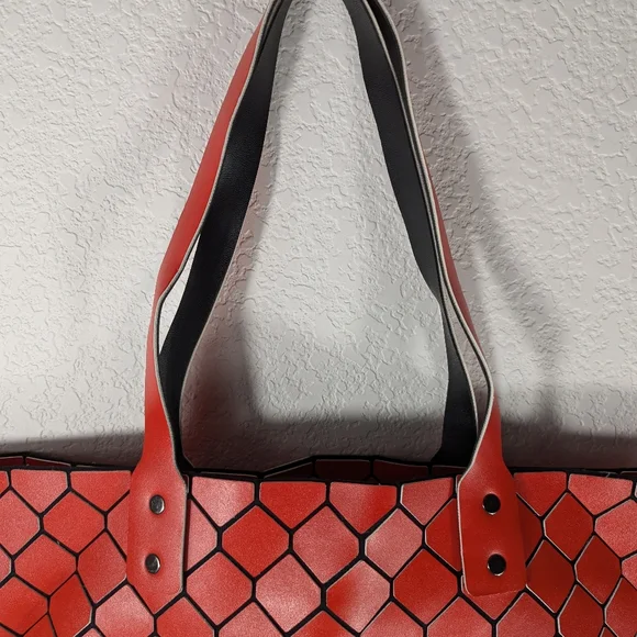 Patrizia Luca Red Geometric Faux Leather Tote Bag Modern Art Pop Chic Purse - Picture 11 of 13